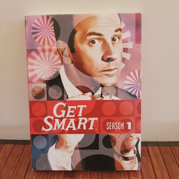 Original Get Smart Series - Season One - Picture 1 of 6